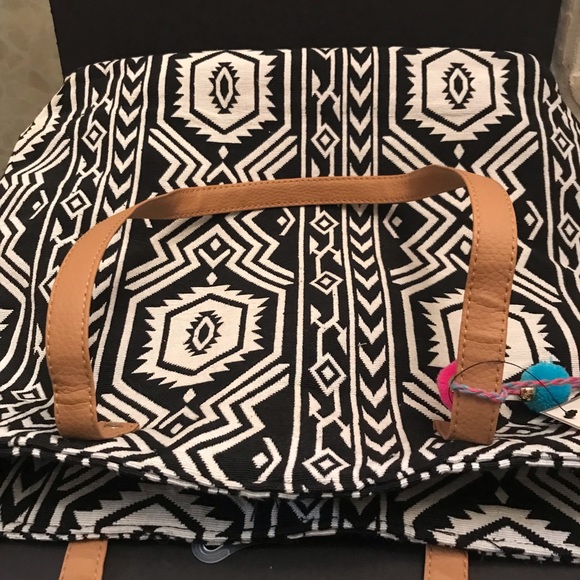 Bohemian Design Tote - Picture 9 of 10